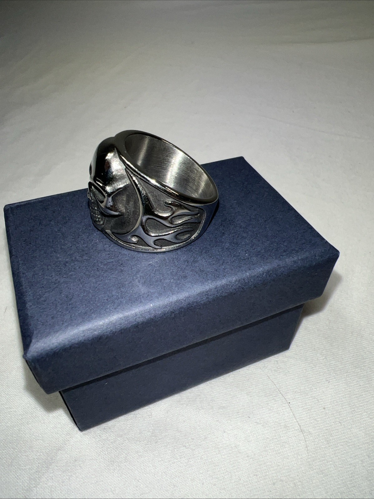 Bandmax Stainless Steel Skull Ring Flames On Sides Size 9 Men’s