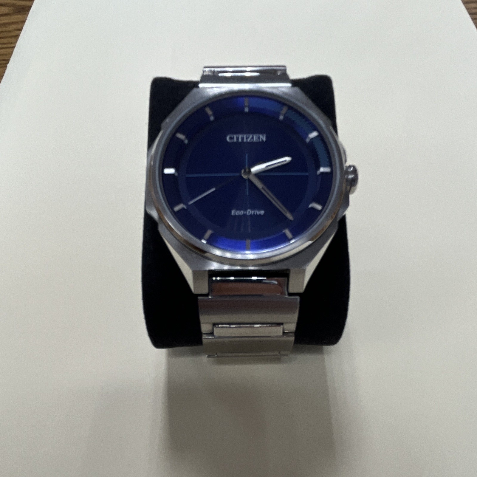 Citizen Eco-Drive Men’s Analog Wristwatch Blue Dial Silver Stainless Bracelet