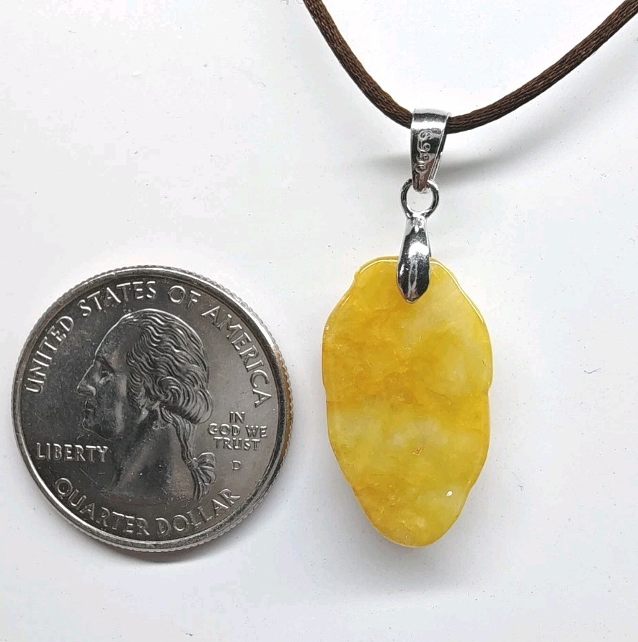 Lot of 1 Certified Jade Leaf Pendant Yellow Natural Jadeite 黄色翡翠A货 叶子玉吊坠 大业有成