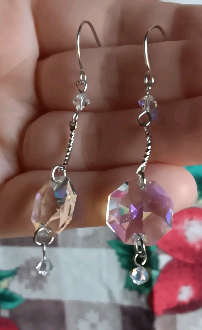 Signed DOL Silver-Tone Clear Crystal Dangle Necklace W/ Earrings 15″-17″