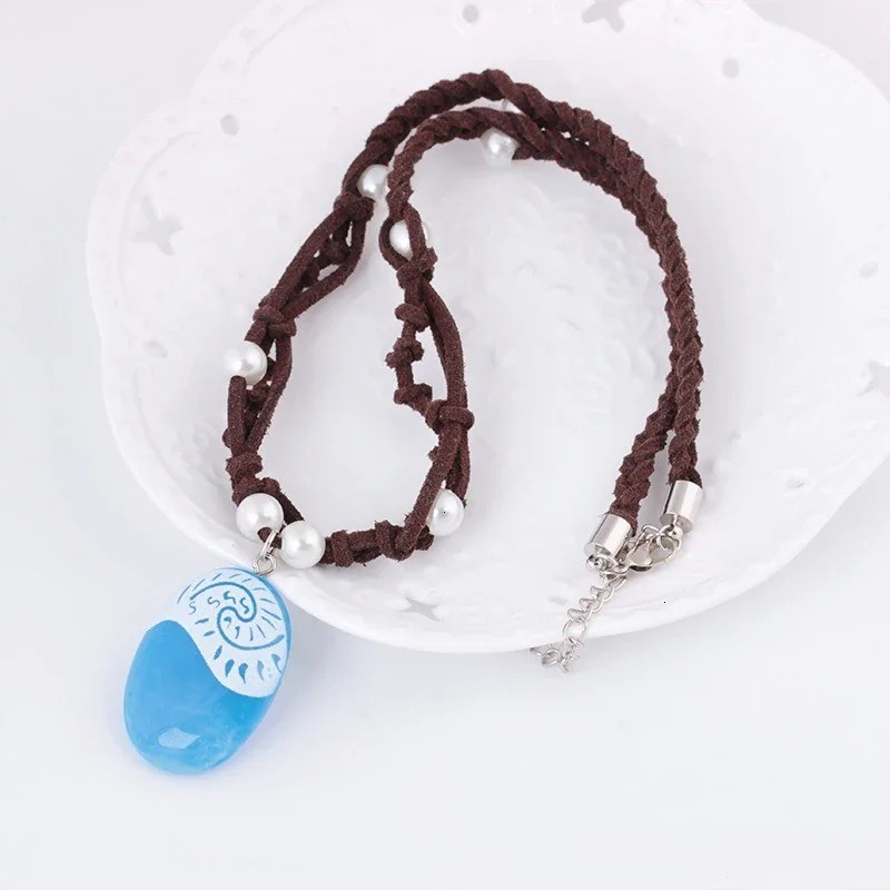 Disney Moana Necklace Lumious Magical Seashell Heart Girl Pendant Glow in Dark