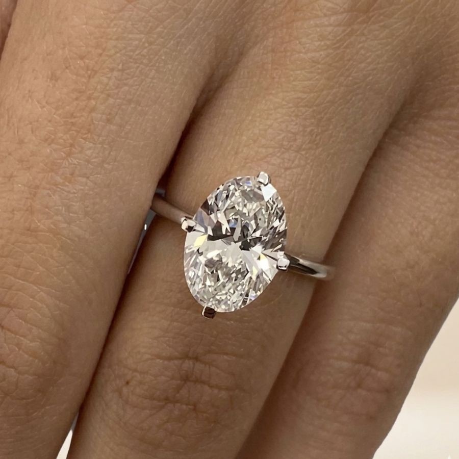 5.00Ct Oval-Cut VS1 Lab Grown Diamond Wedding Engagement Ring 14k White Gold