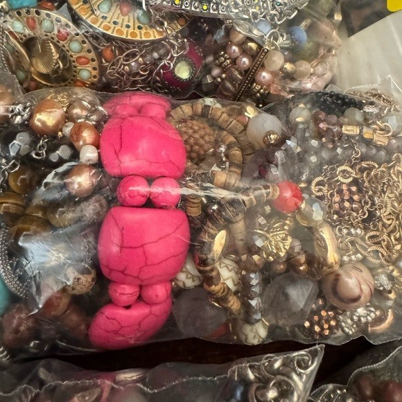 1 Pound Lb Mystery PREMIUM Jewelry Lot VTG to Modern Wearable (READ DESCRIPTION)