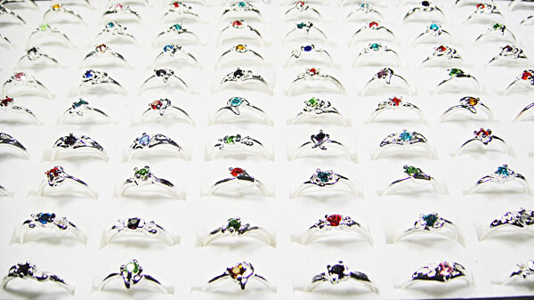 100Pcs Wholesale Lot Silver Plated Alloy Ring Women Mix Color Rhinestone Jewelry