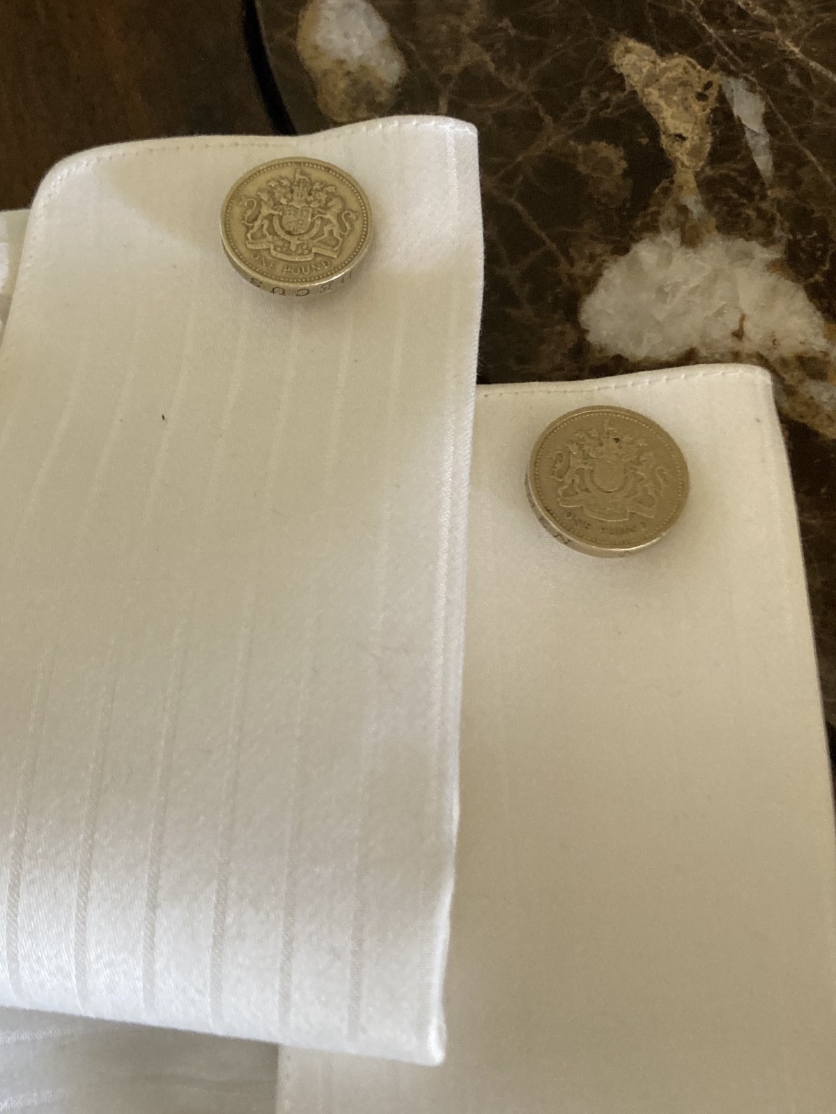 Vintage UK One Pound Coin Cufflinks Royal Coat of Arms – Handmade