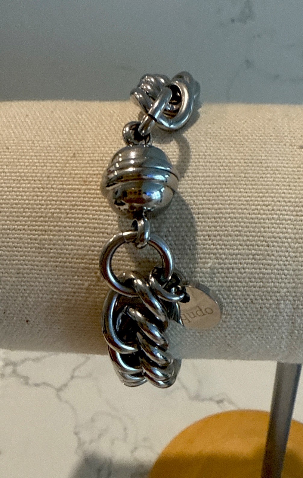 QUDO BRACELET TIVOLA DELUXE MONTANA CRYSTAL BIG 8in BEAUTIFUL, EXCELLENT COND.