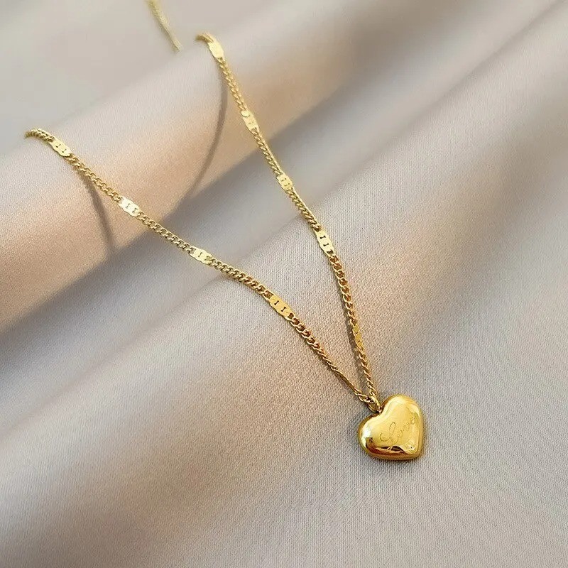Gold Heart Engraved Love Necklace for Women Fashion Collarbone Chain Gift