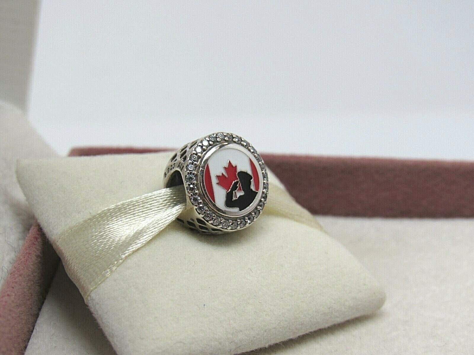 New NO BOX Pandora Salute Our Troops Canada Exclusive Charm ENG 792016Z_24