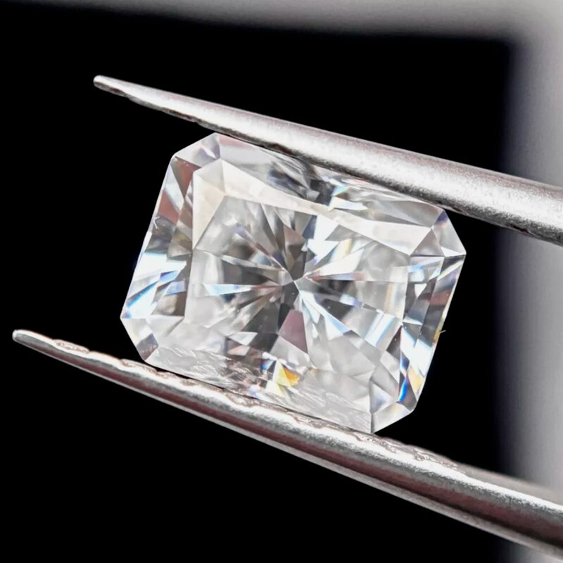 Radiant Cut 0.2-10ct Sparkling Loose Moissanite D Color VVS1 GRA Wholesale Price