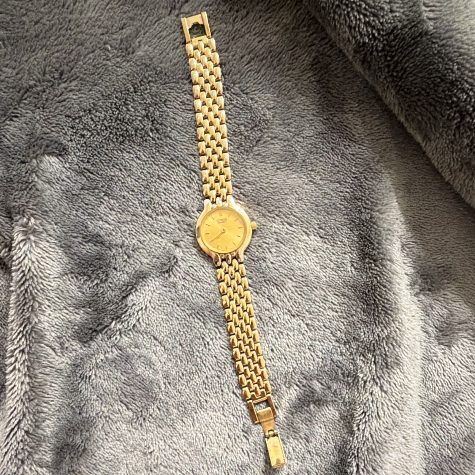 Citizen Quartz Women’s Gold Tone Analog Quartz Bracelet Dress Wristwatch