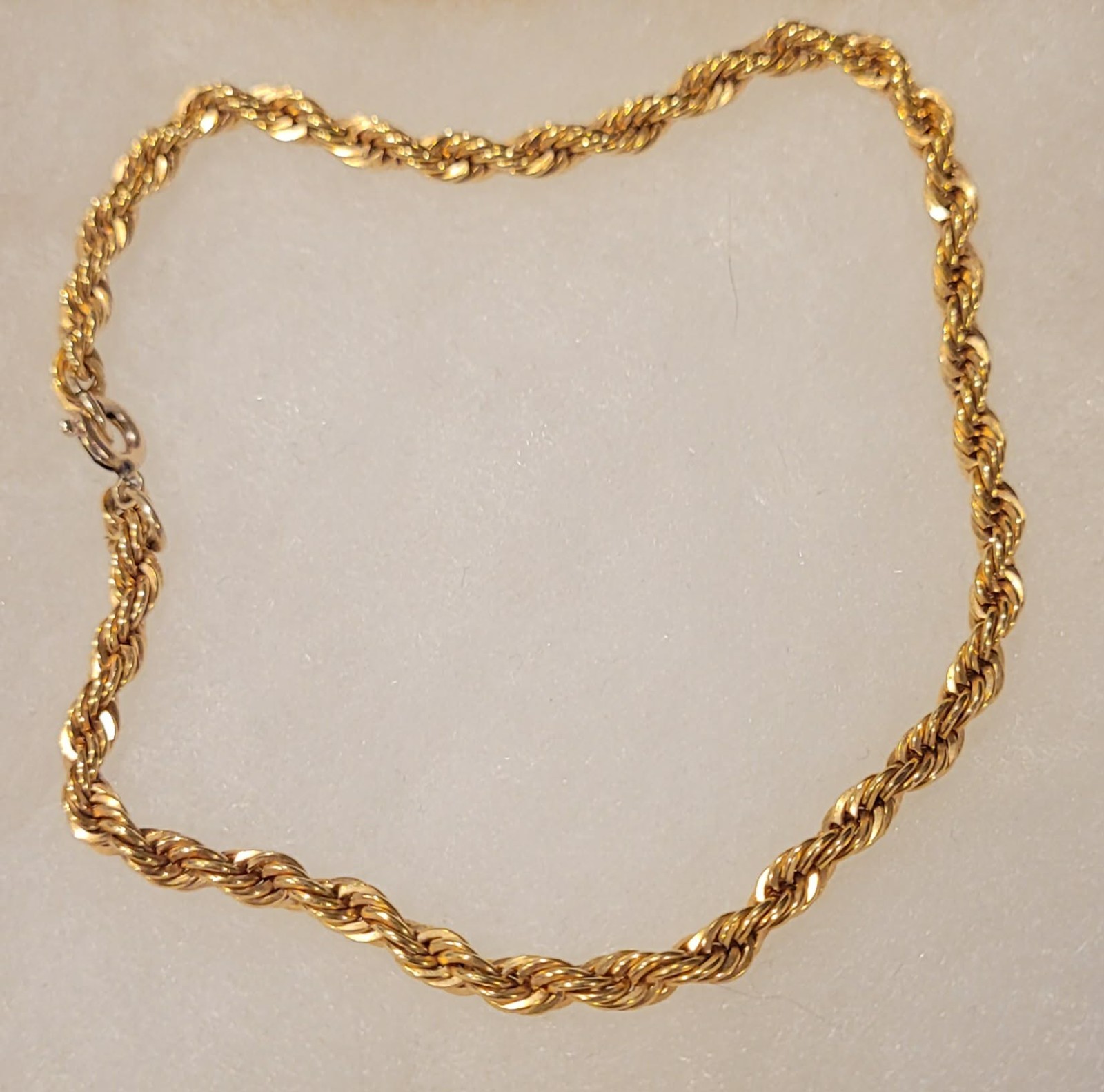Gold Twisted Rope Chain Bracelet 8.5″ 12K GF Clasp