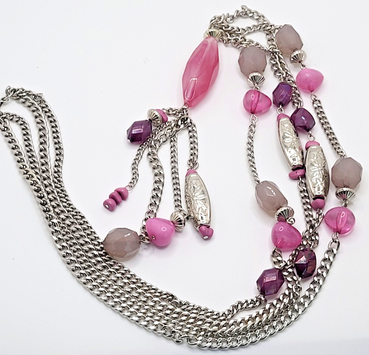 Long Acrylic Beaded & Etched Metal Bead & Curb Chain Necklace Unsigned 34″