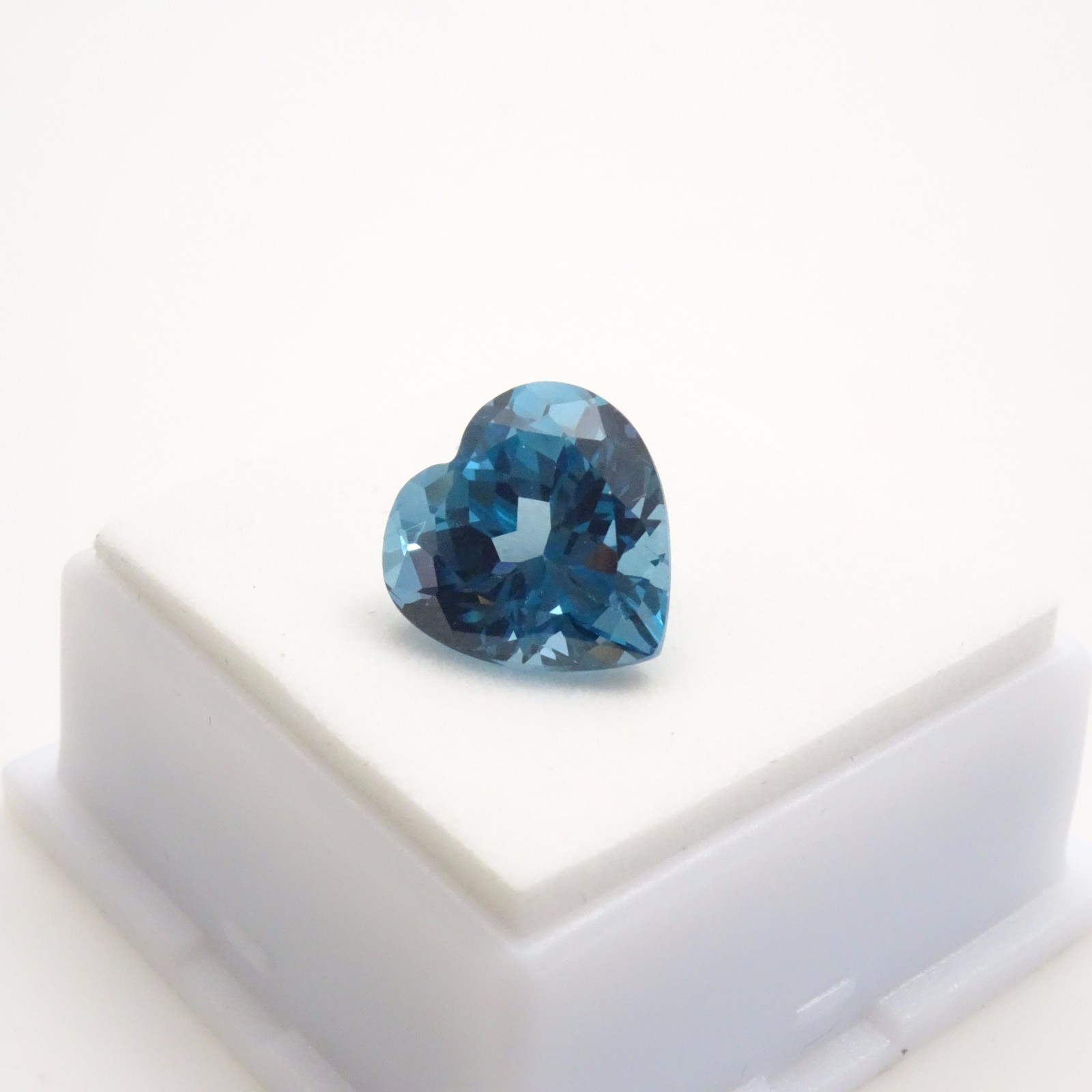 London Blue Topaz – Heart – 9.81ct -12.6×13.05mm – Topaz Loose Gemstone