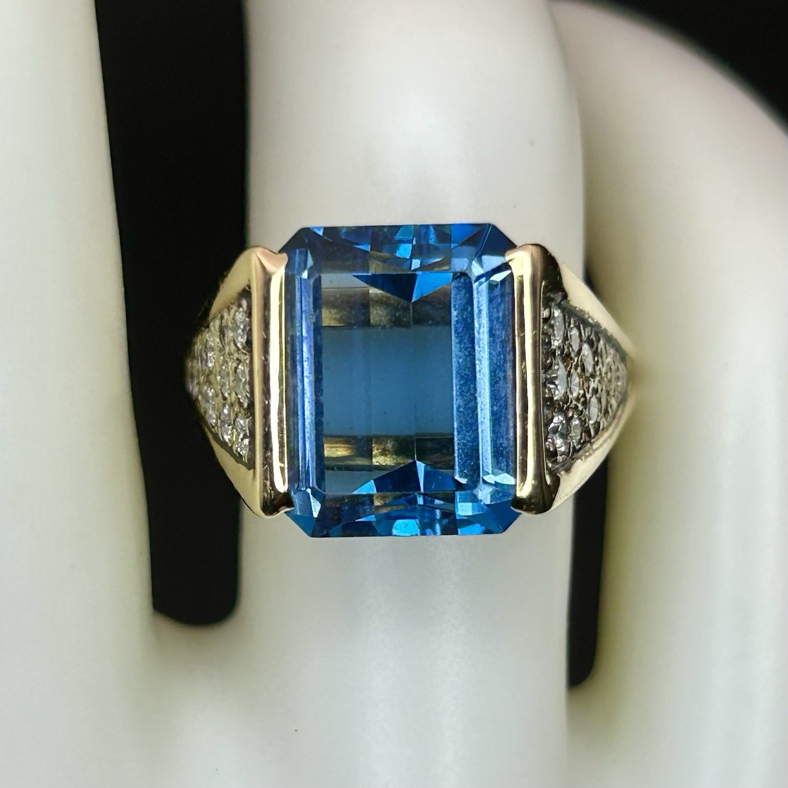 Vintage 14K Yellow Gold Emerald Cut Blue Topaz Pave Diamond Cocktail Ring Size 6