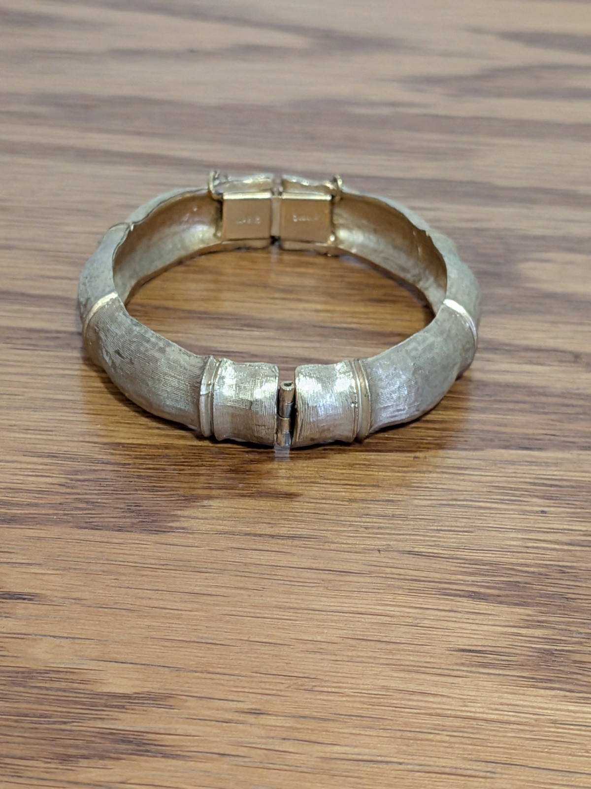 Vintage Napier Satin Brushed Gold Tone Bamboo Bangle Bracelet Safety Chain