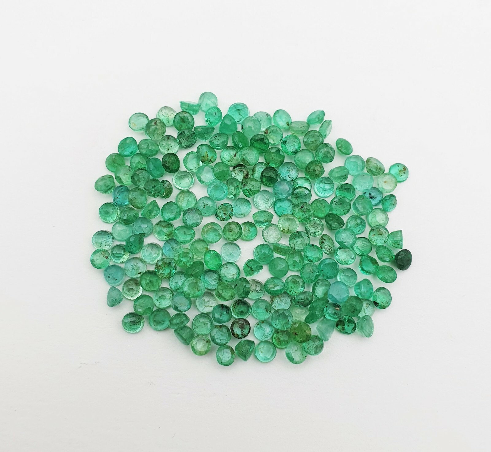 Natural Zambia Emerald Round Cut Loose Gemstone Lot 50 Pcs 2.50 MM 3.20 CT