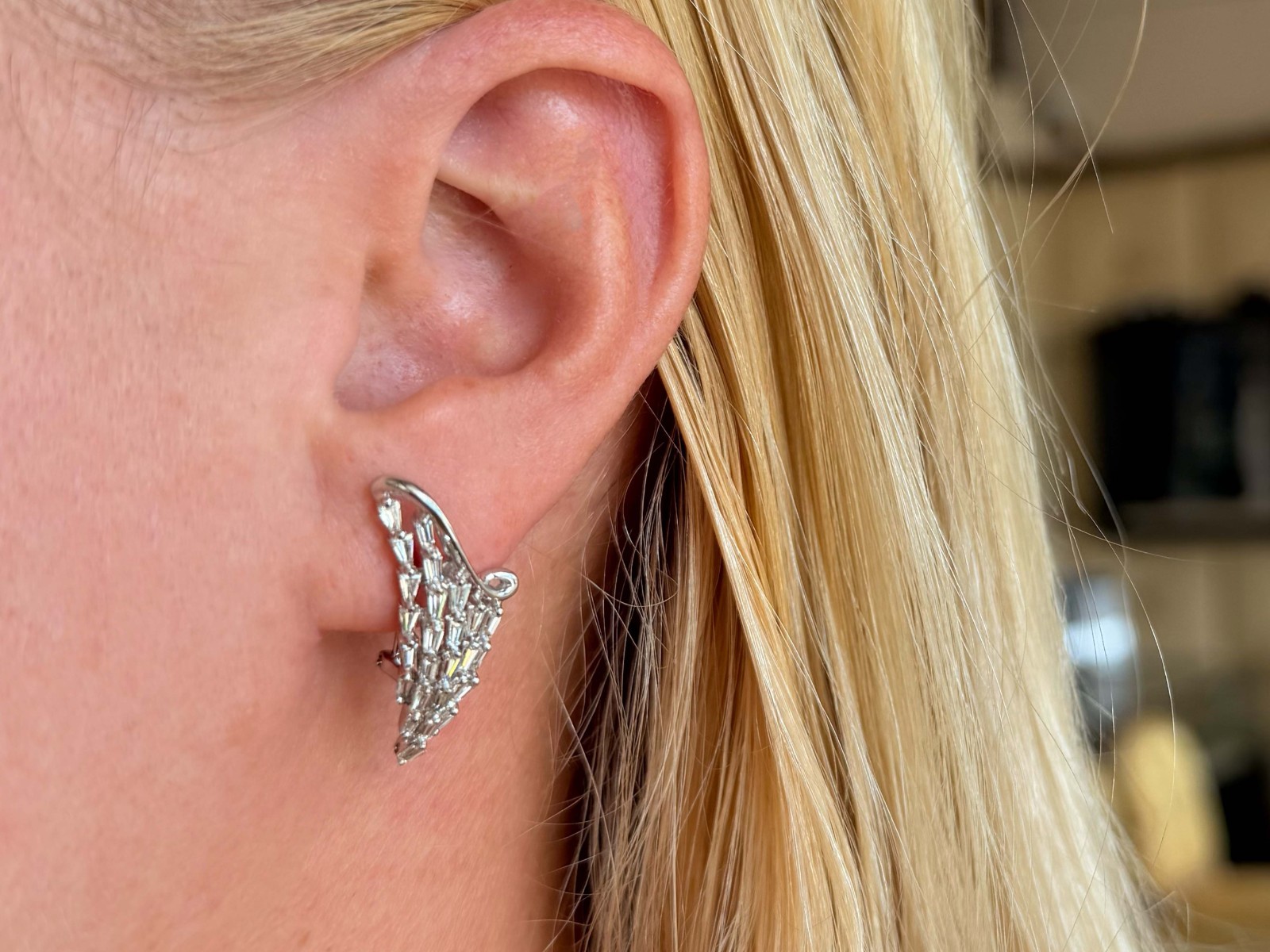 Tapered Baguette Diamond Earring 18k White Gold