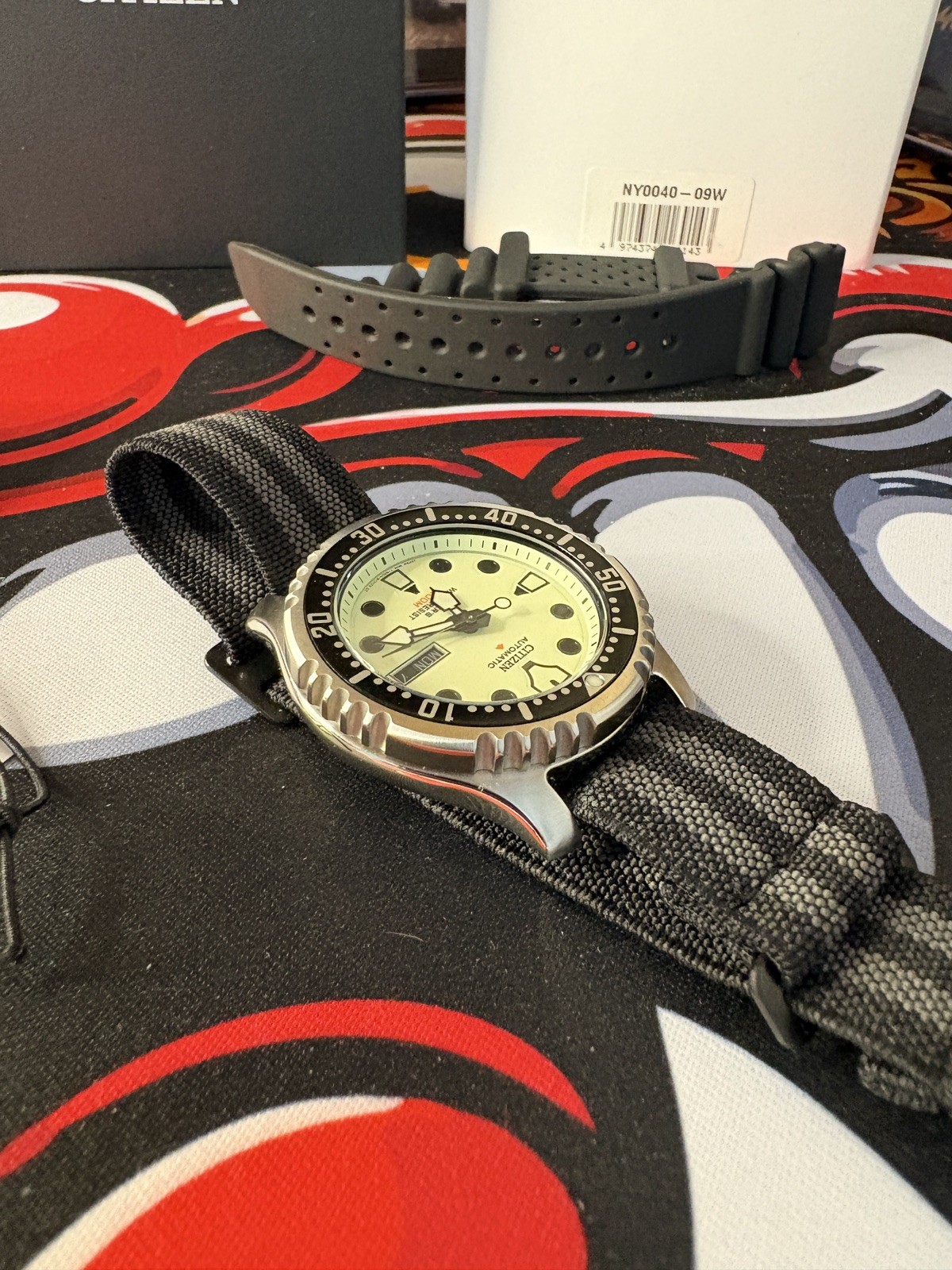 Boxed papers Citizen Men’s Promaster Automatic Diver’s Watch – NY0040-09W lume