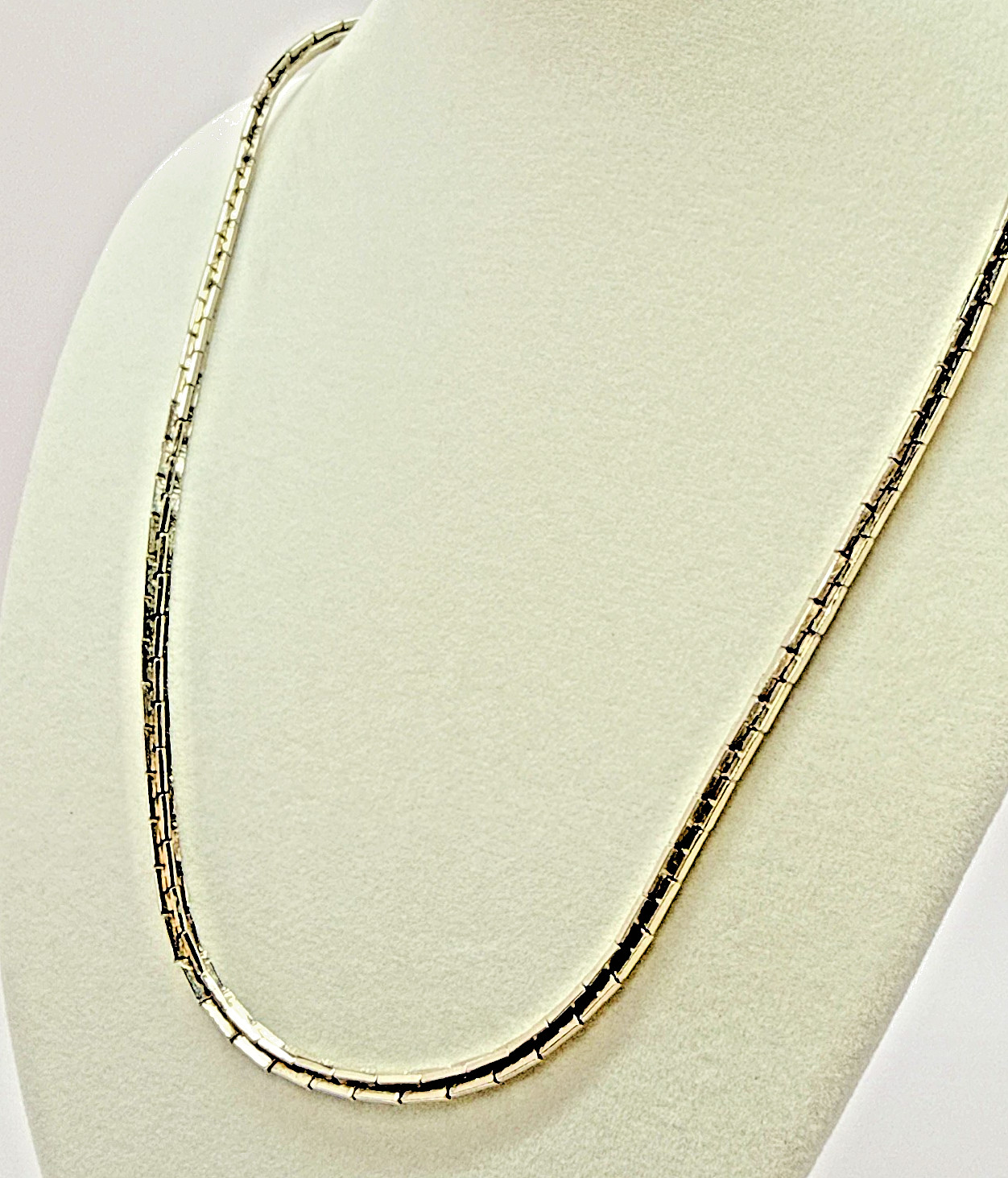 Vintage Silver Tone Box Link Chain Necklace Minimalist Sleek Unisex