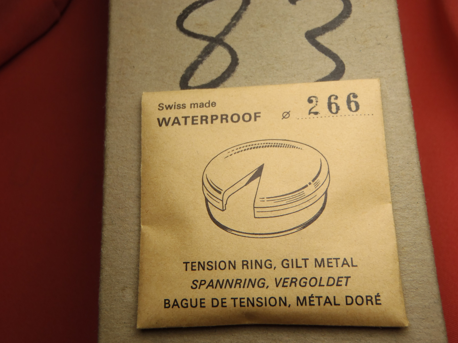 SWISS GILT METAL TENSION RING ROUND PLASTIC WATCH CRYSTAL WATERPROOF 26.6 MM