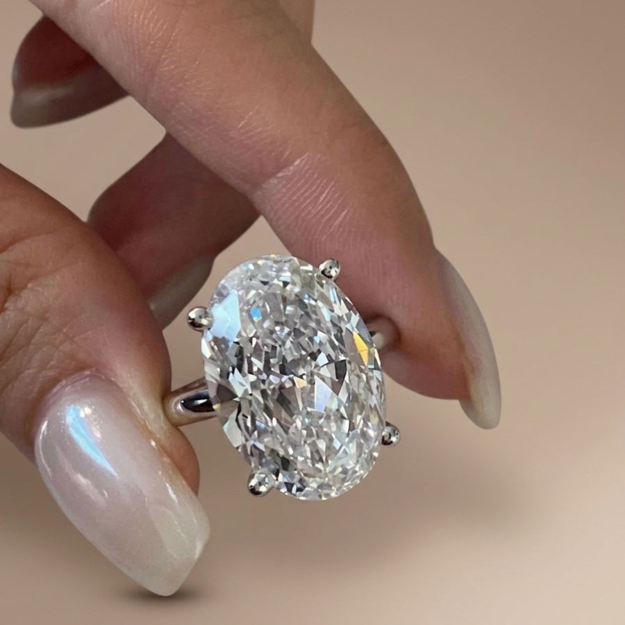 5.00Ct Oval-Cut VS1 Lab Grown Diamond Wedding Engagement Ring 14k White Gold