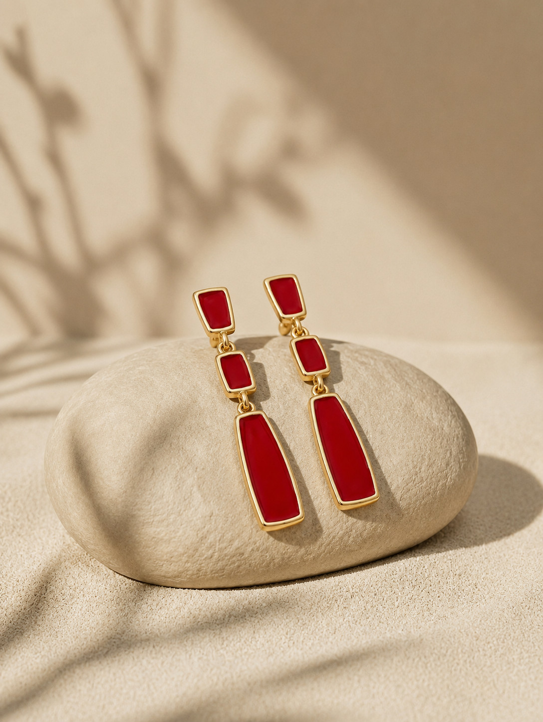 Retro Minimalist Gold-Tone Three-Tier Red Enamel Geometric Dangle Earrings