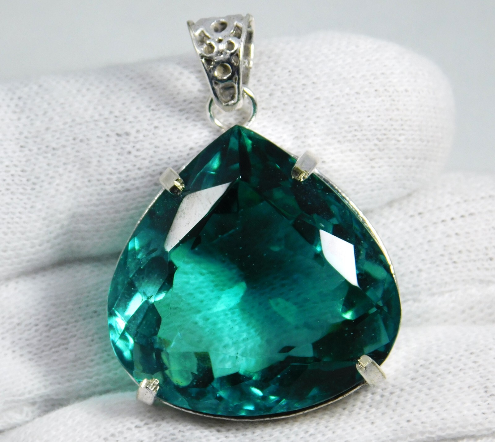 Certified, Natural 113.50 Ct Excellent Blue Aquamarine Pendant Pear Cut Gemstone