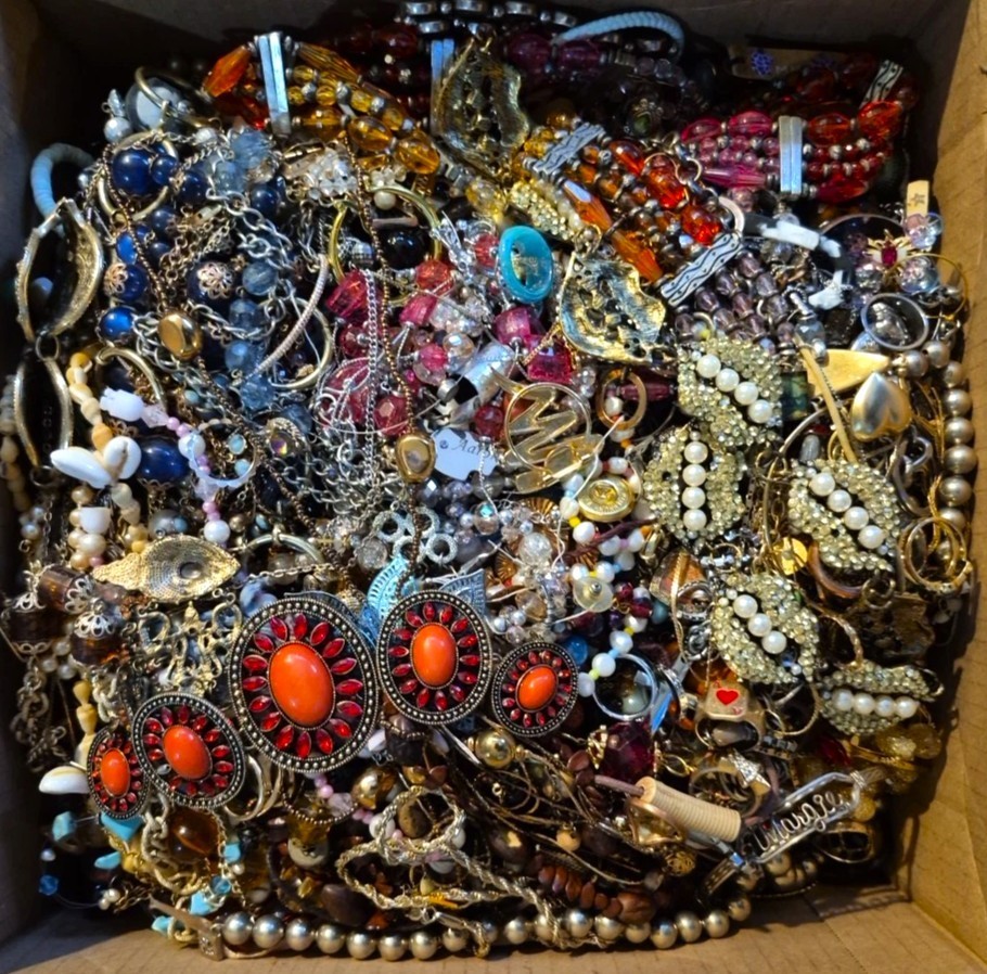 3 Lbs Jewelry Lot Vintage & New Junk & Wear Resell Unsearched Tangled Mix