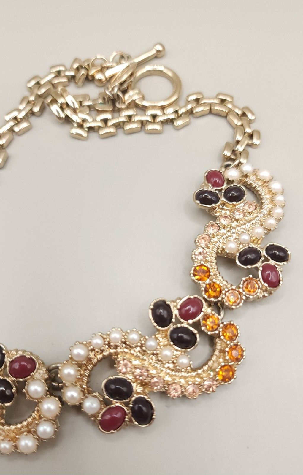 90s Ann Taylor Gold Tone Faux Pearl Rhinestone Statement Toggle Necklace 18 inch