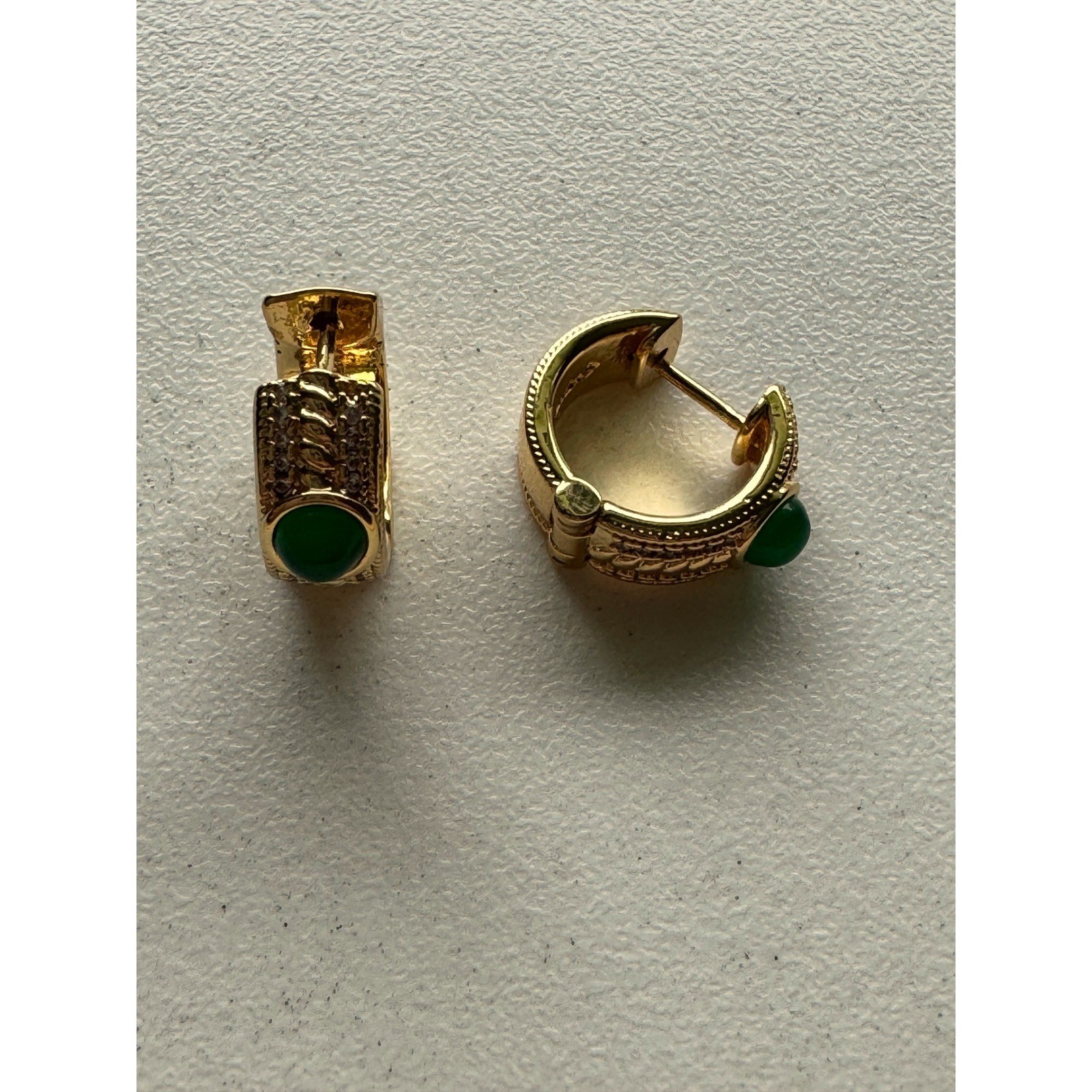 Wrangler Womens Gold Tone Green Stone Huggie Hoop Earrings WGE-1046GN NEW