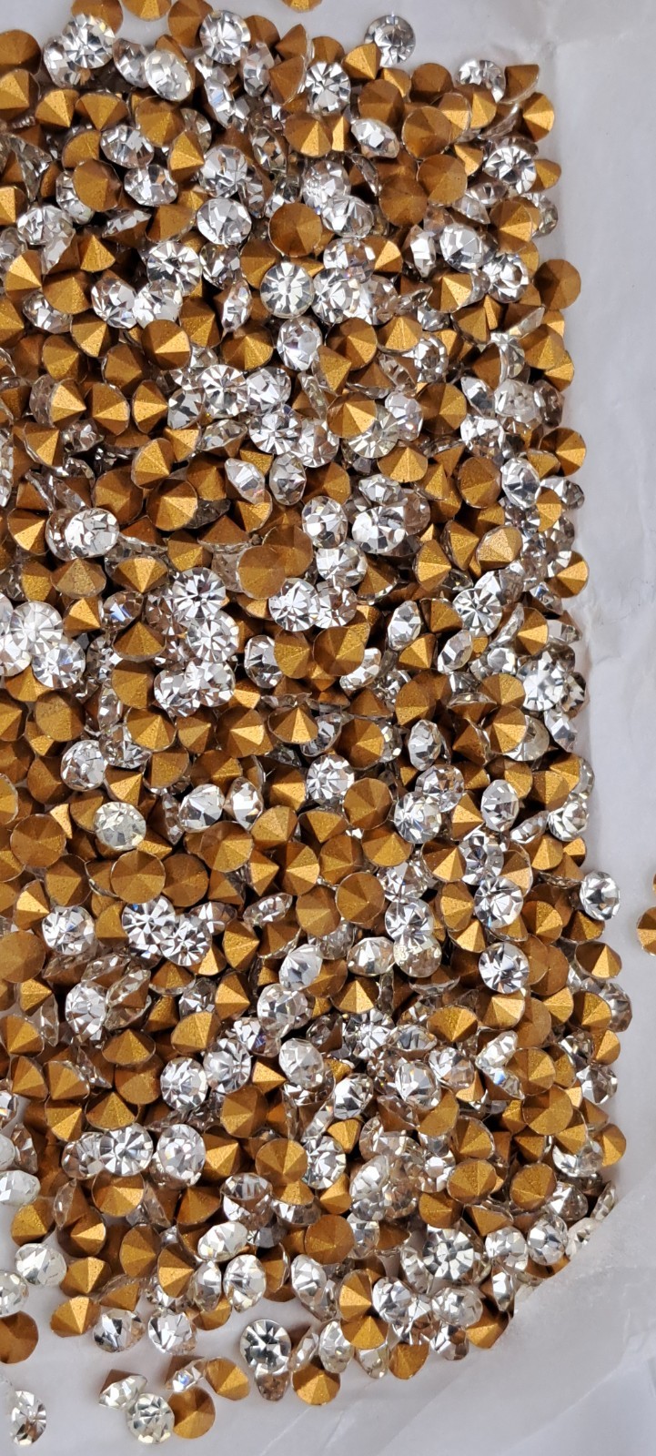 100 Pieces Round Crystal 4.5 mm Foil Back Loose Stones