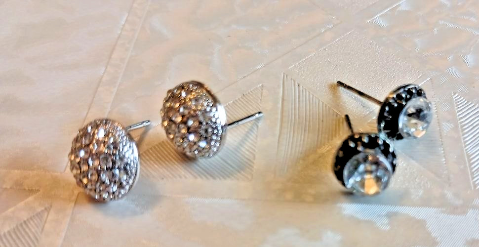 2 Pairs Crystal Rhinestone Stud Earrings Lot Black White Round Sparkly Jewelry