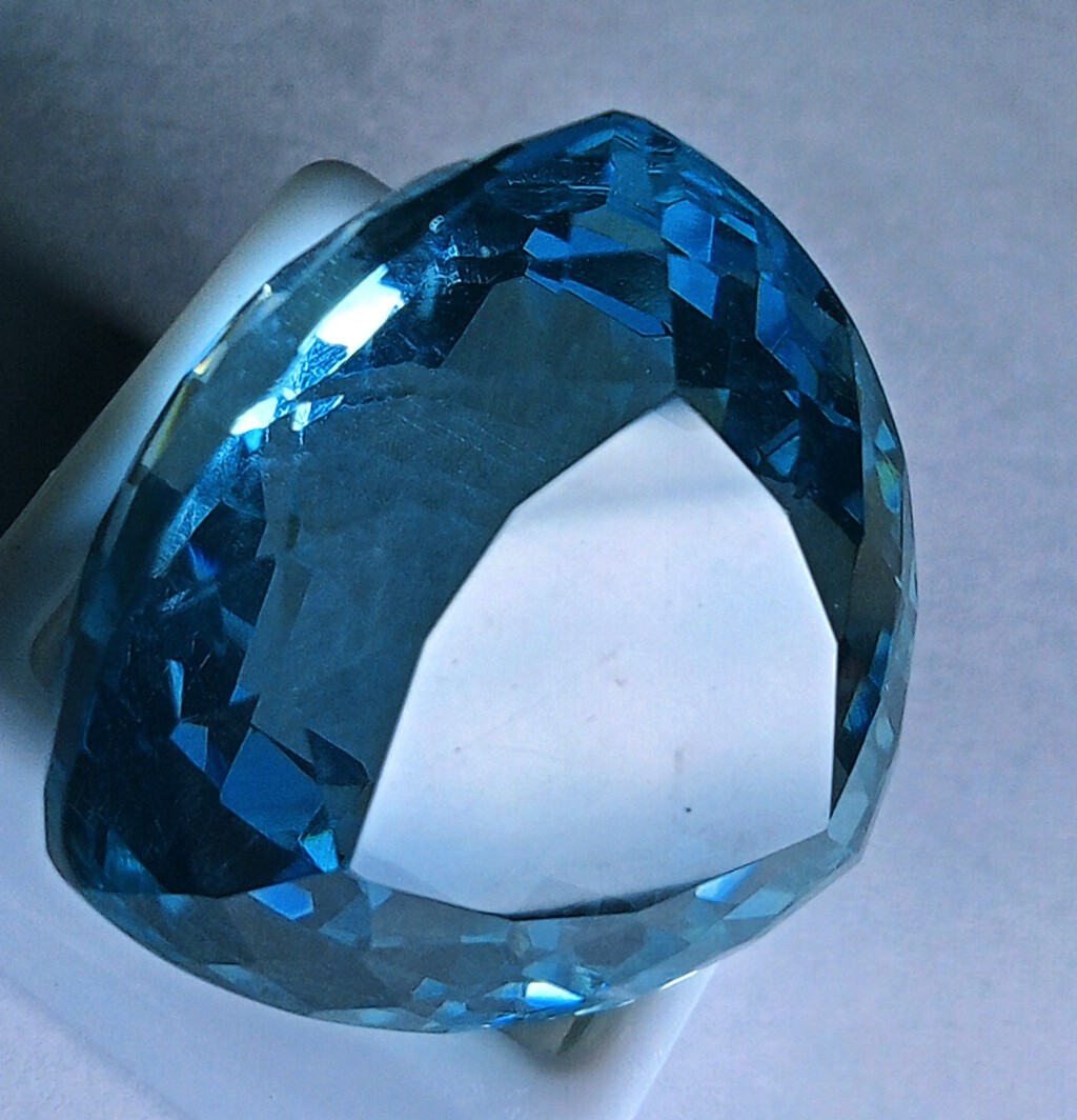 Natural Aquamarine Trillion Cut Ocean Blue Certified 89.15 Ct Loose Gemstone