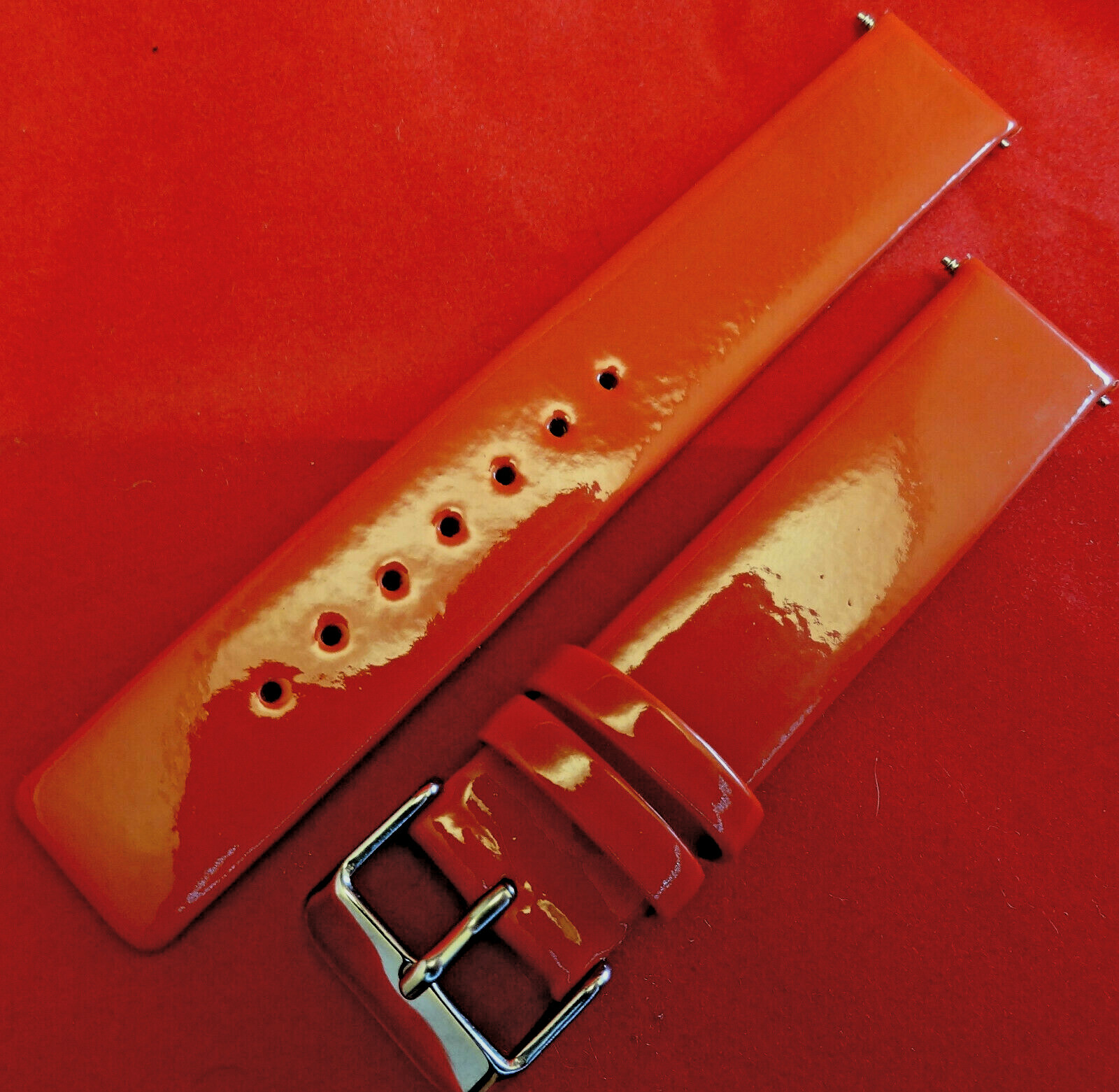 New Glossy Red Genuine Patent Leather 18mm Regular Watch Band Silver Tone Buckle