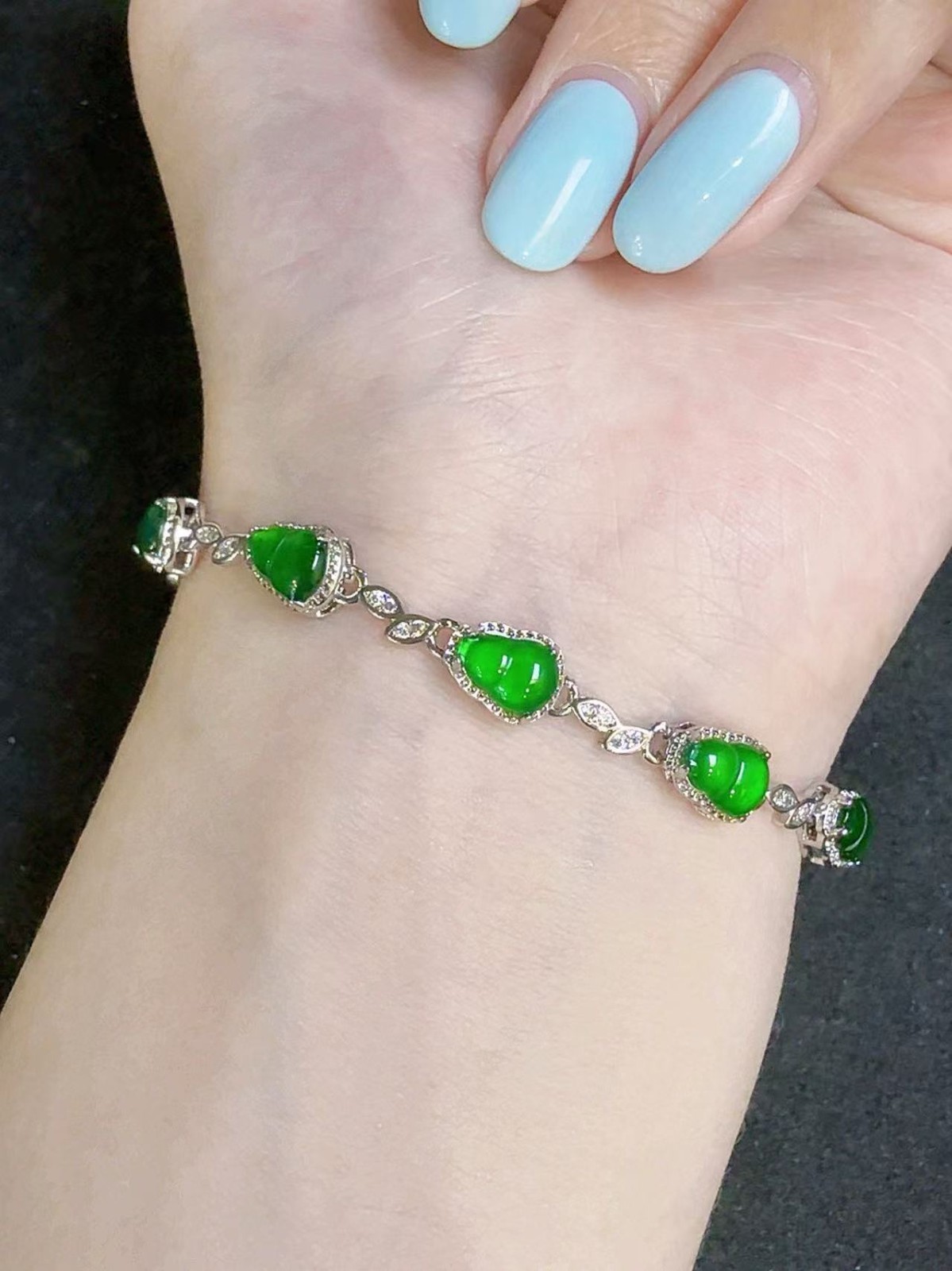 Top Natural Imperial green jadeite gourd bracelet