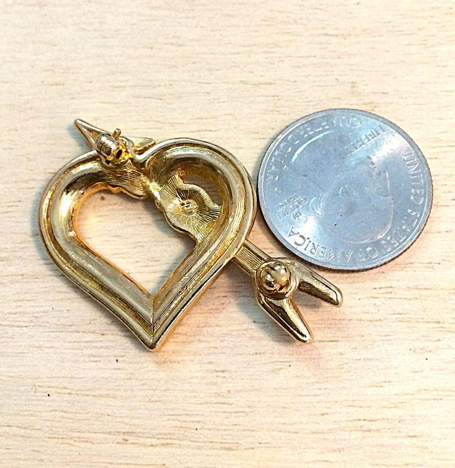 Vintage Signed SWAROVSKI Swan Logo Gold Tone Heart Arrow Brooch Pin Rhinestone