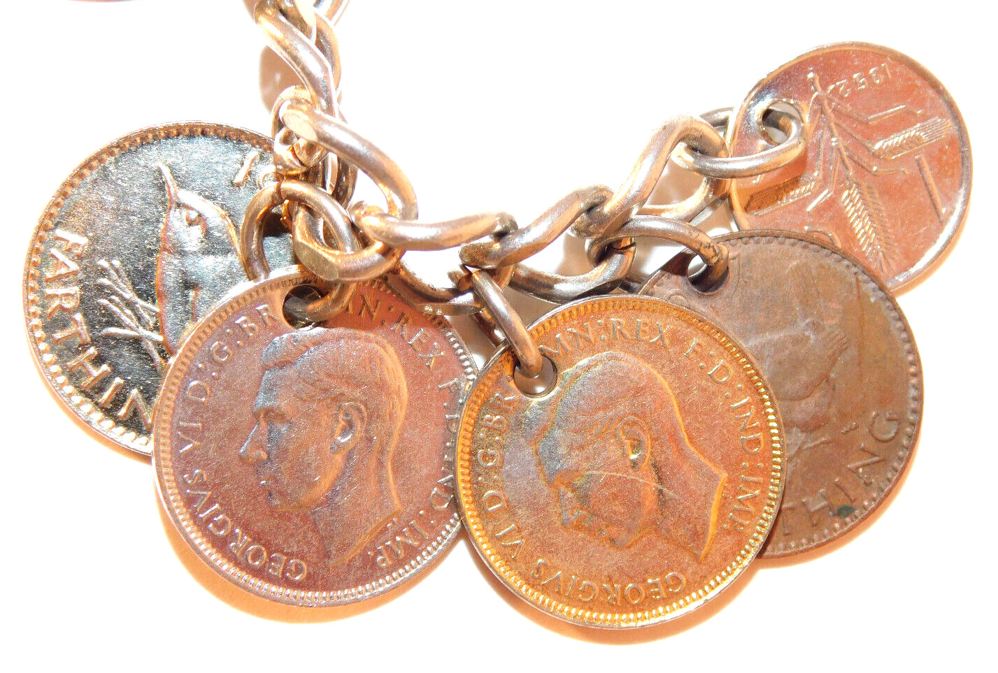 Vtg. Great Britain Coin Charm Bracelet 1940’s 7 1/2″
