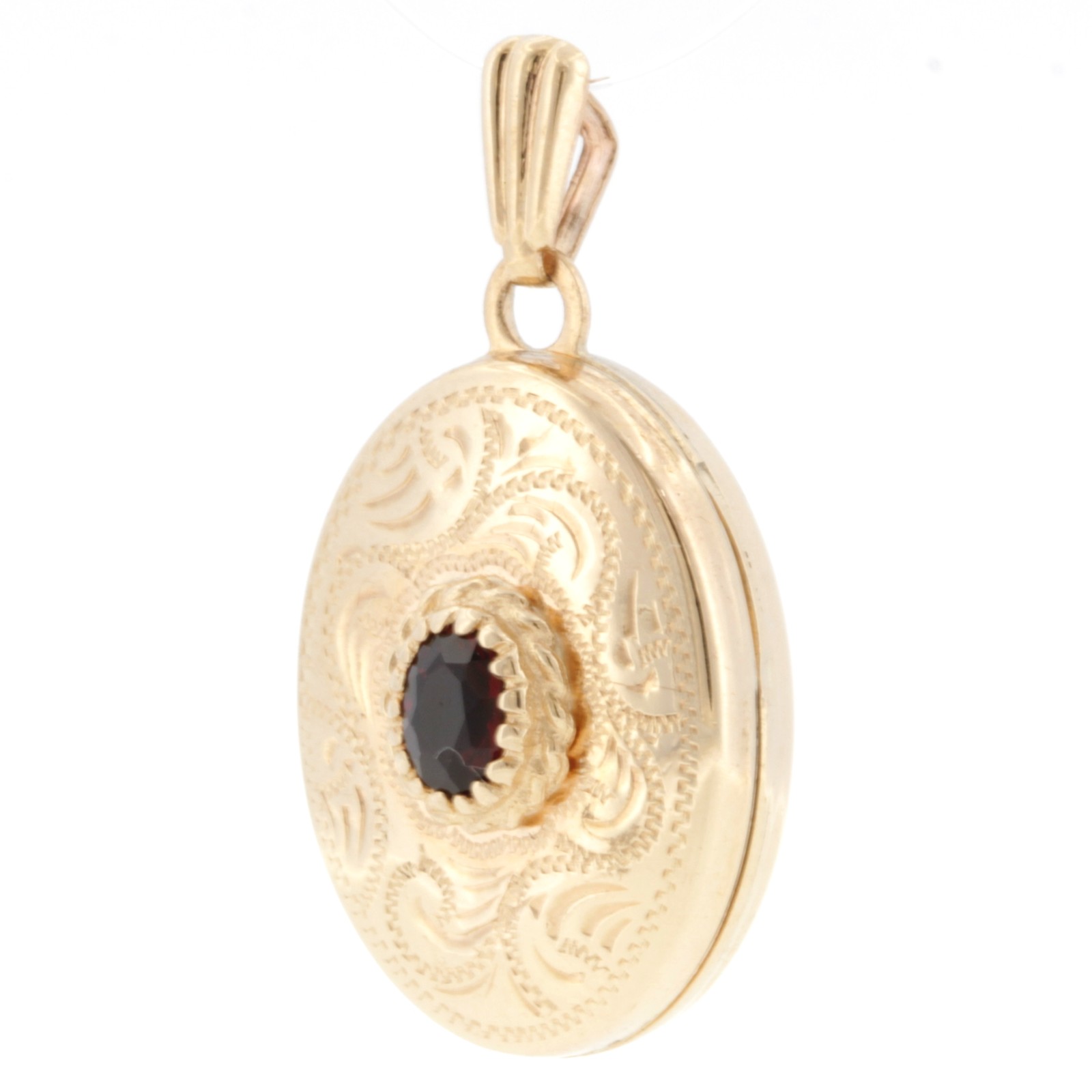 9Carat Yellow Gold Garnet Locket (13.5x17mm)