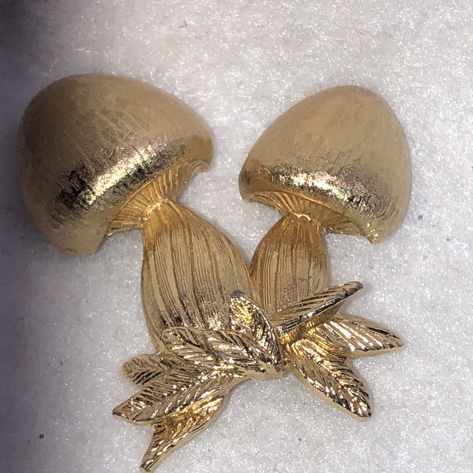 VTG Double Mushroom Signed Napier Satin Brushed Gold Tone Pin Brooch 1970s BOHO