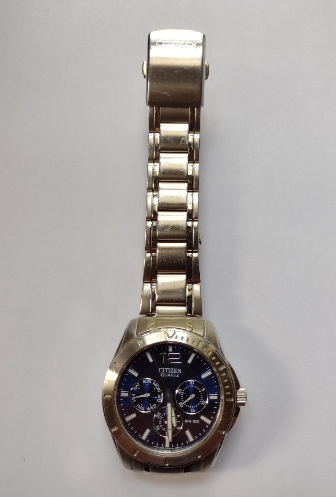 Citizen Quartz Royal Blue Stainless Steel Men’s Watch. SEE DESCRIPTION/PHOTOS