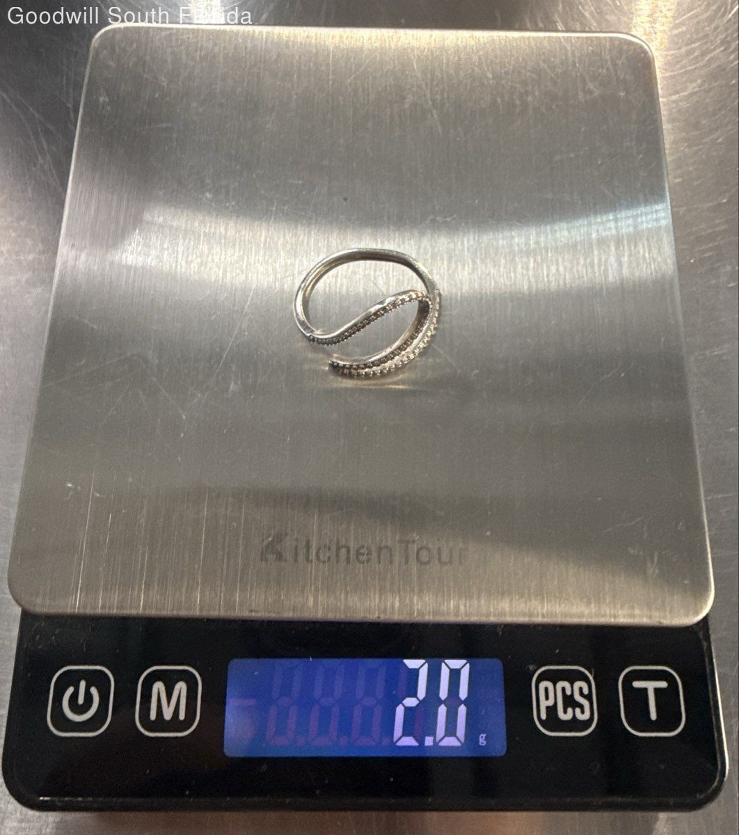 Silver Women’s Ring Stamped 925 Tested 92.0 Weight 2.0g (NCL)