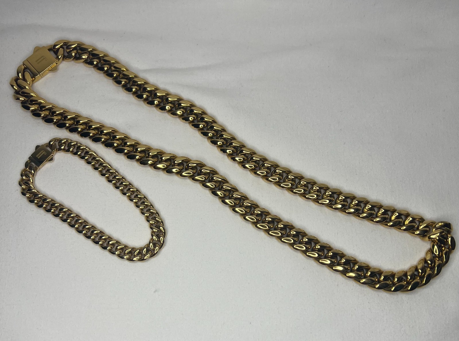22″ / 10mm Necklace + 8″ / 7mm Bracelet – 18K YGF Cuban Chains – Matching Set