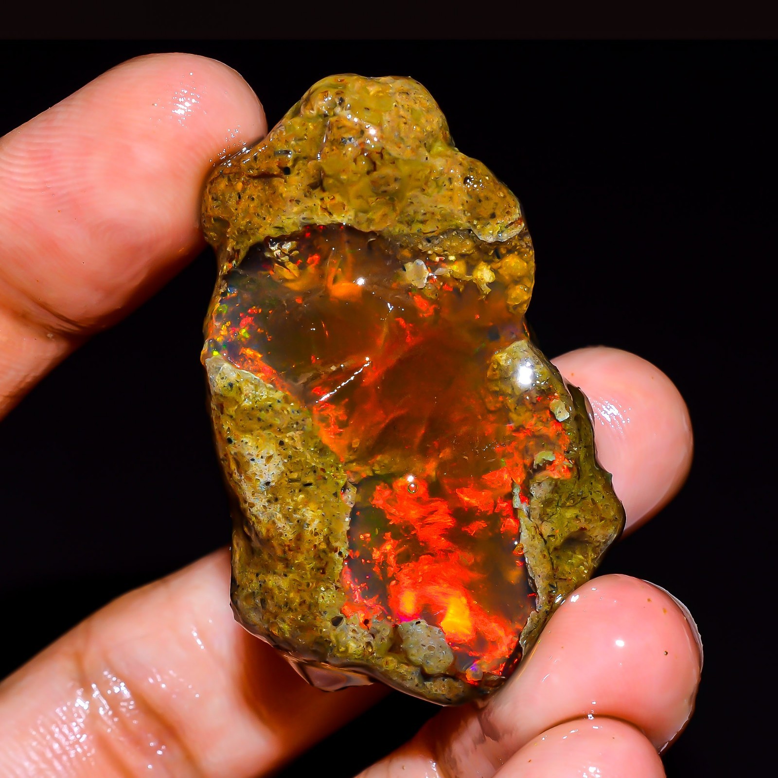 53.5 Ct Fire Opal Ethiopian Natural Oil Rough Gemstone For Jewelry 41x26x9 mm