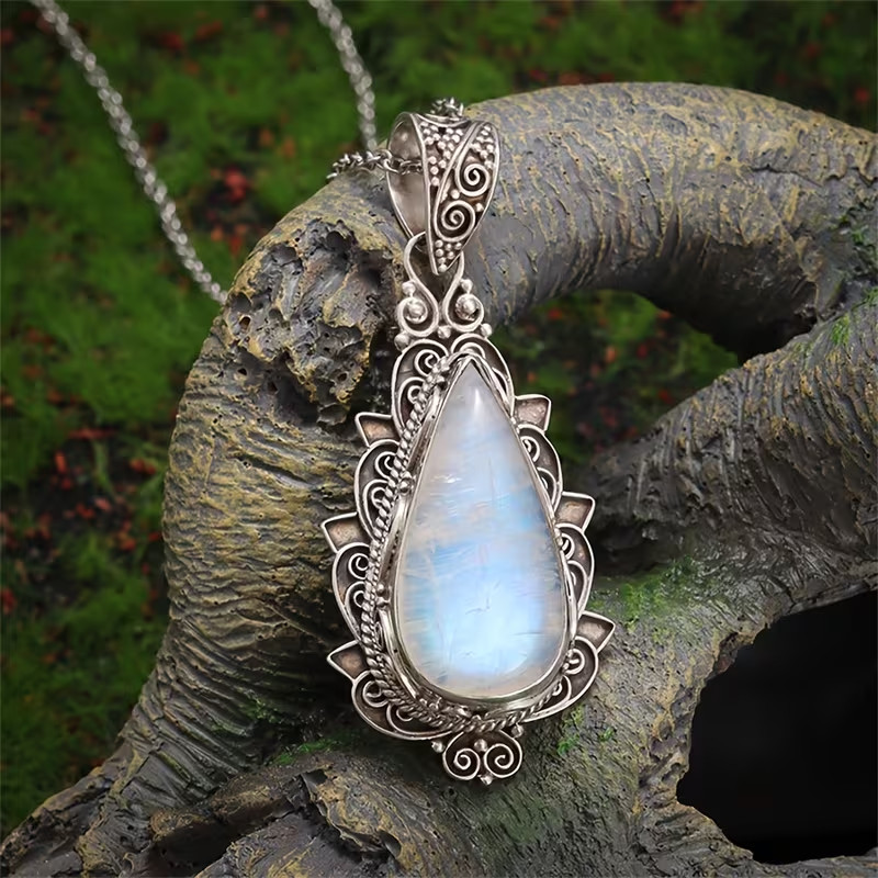 Moon Stone Pendant and Necklace! FREE SHIPPNG IN THE USA!