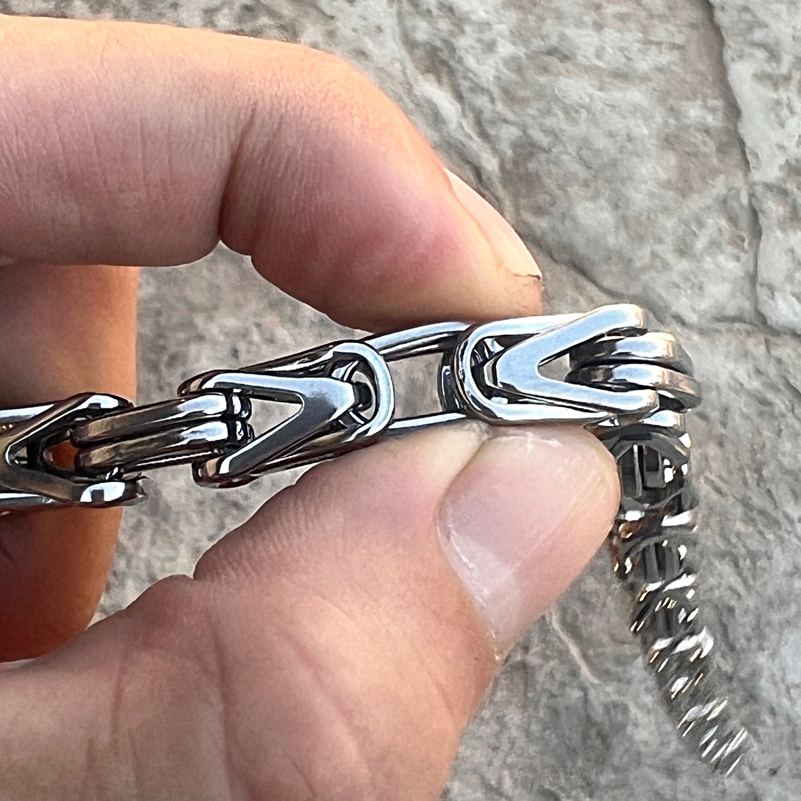 Men’s Stainless Steel Classic Byzantine Link Chain Necklace 24″ inch x 9MM Thick