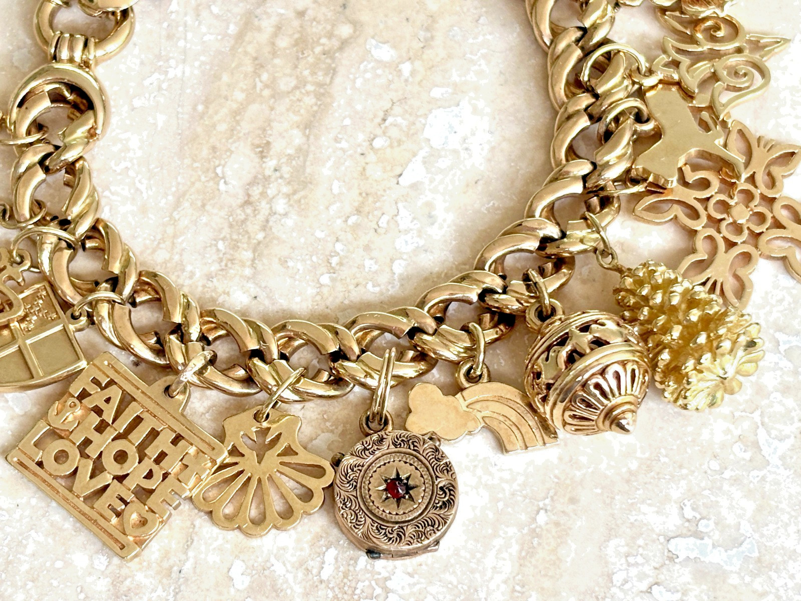 Gold Charm Bracelet with 20 Charms – Mostly Retired James Avery – Appr. 59 Grams