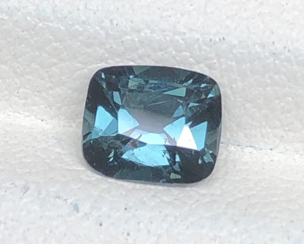 Peacock Tone Greenish Blue Spinel 0.91 Ct loose gemstones