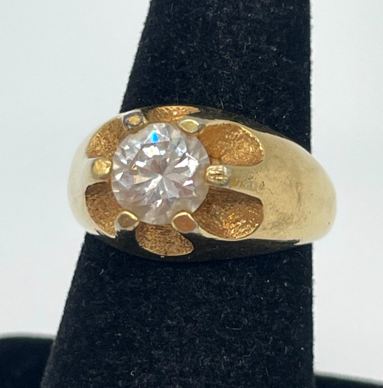 VTG Victorian Style Solitaire Chunky Gold tone Men’s Ring Size 8 statement