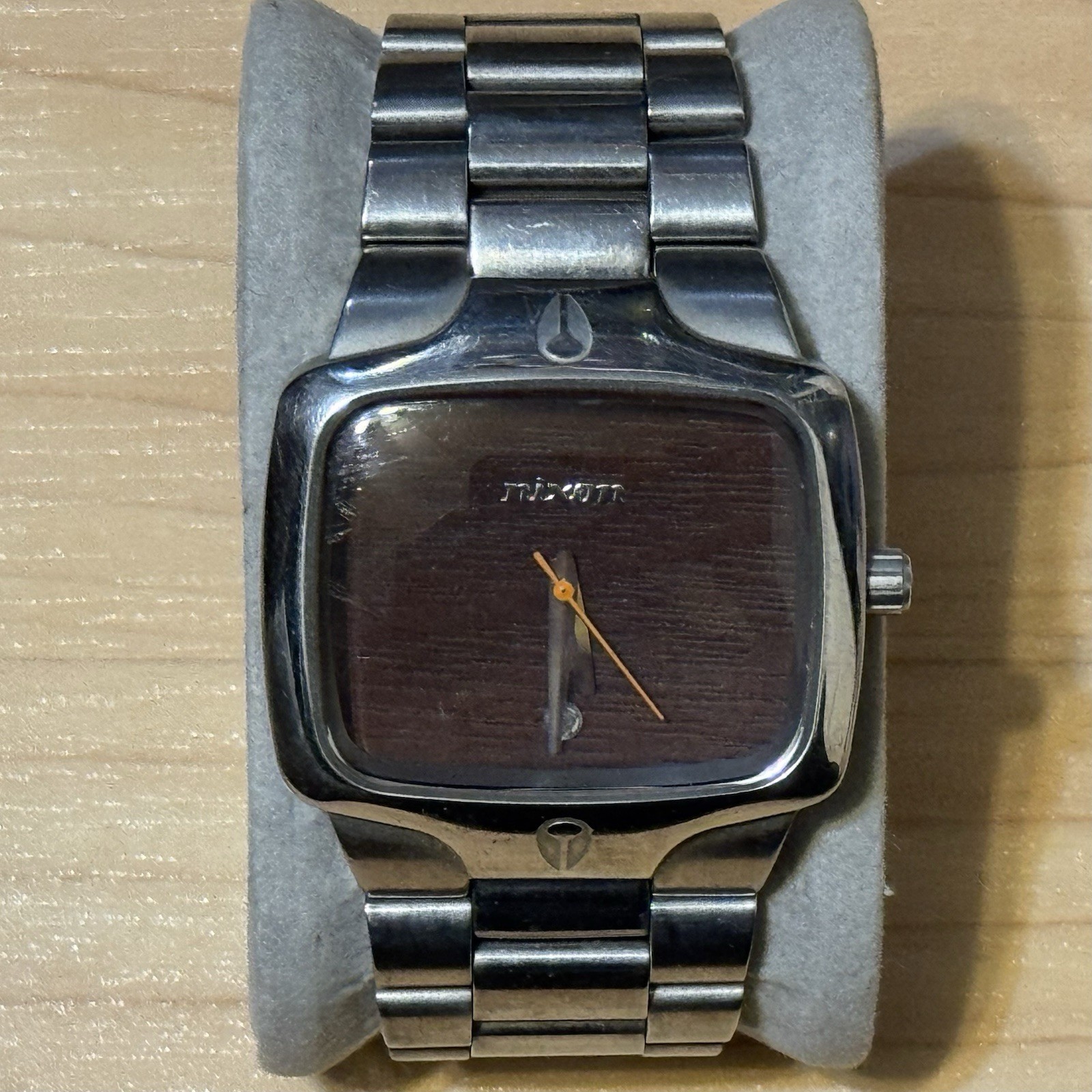 Nixon The Player Yes It’s Real Wood Grain Dial Men’s Analog Surf Watch RUNNING