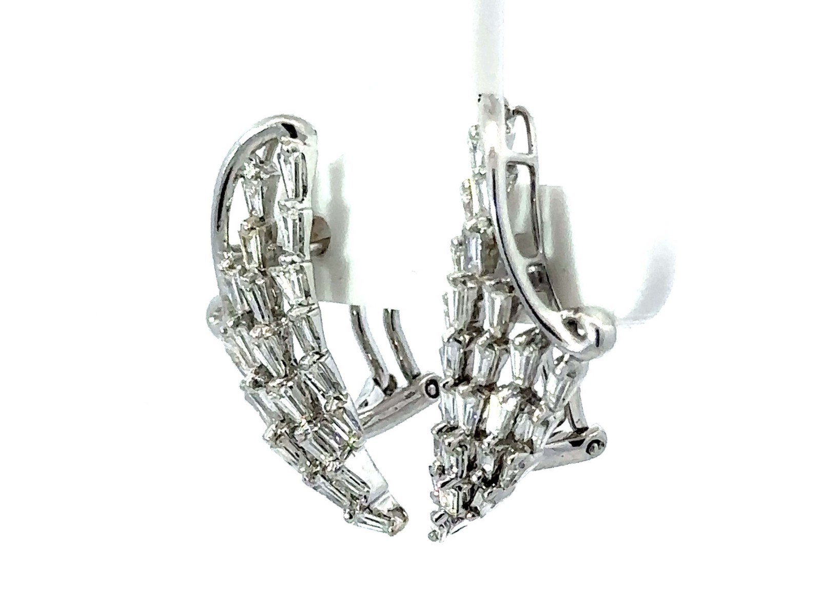 Tapered Baguette Diamond Earring 18k White Gold